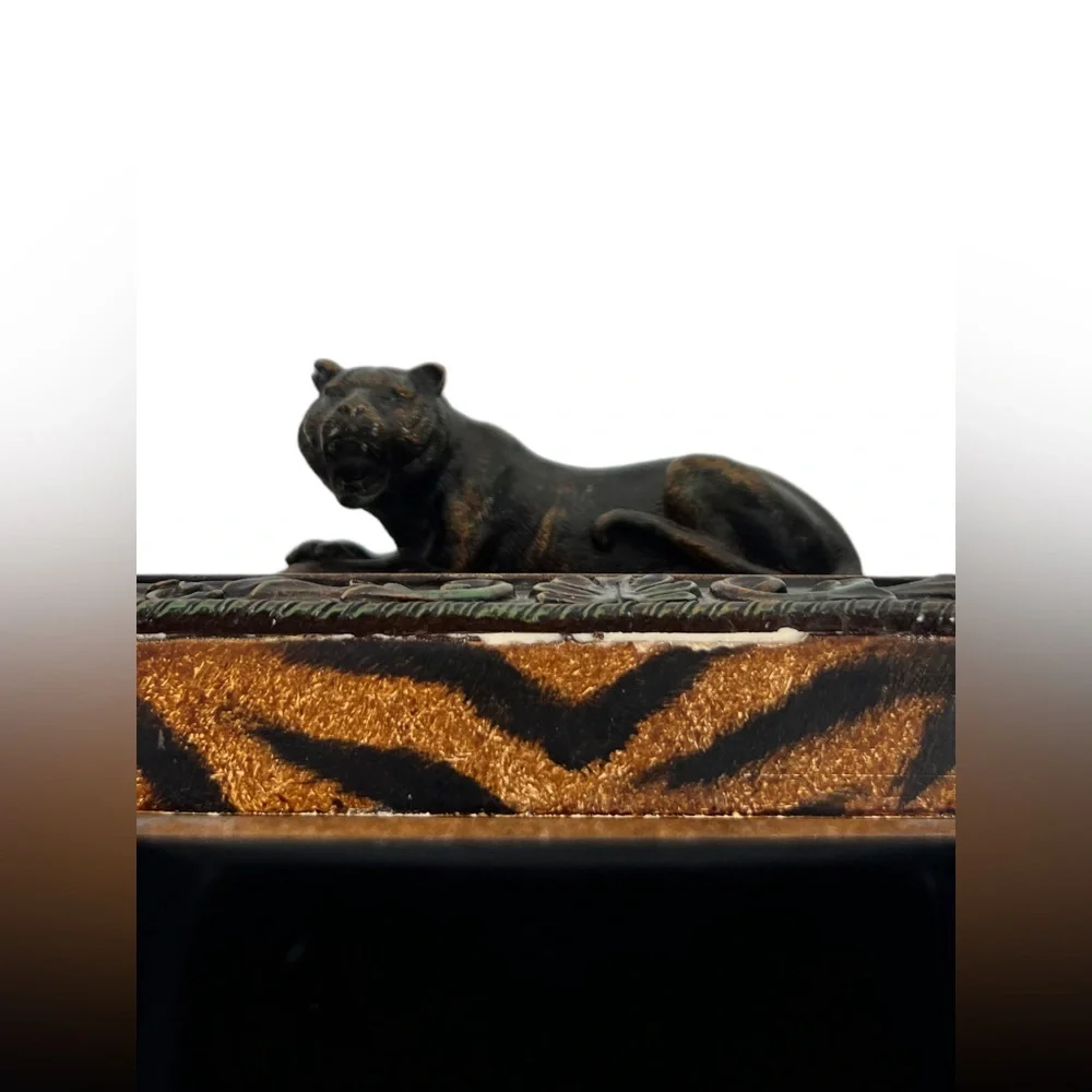 Jewlery Box Tiger Animal Print 11x8x6 Brown Vintage Patina Velvet Lining Rare